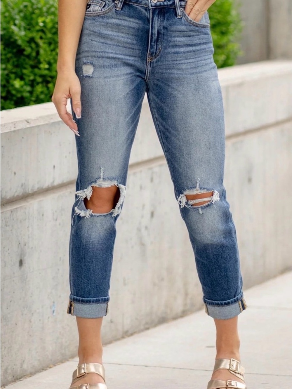 Silver Jeans Distressed Boyfriend Jeans - Faded Blue